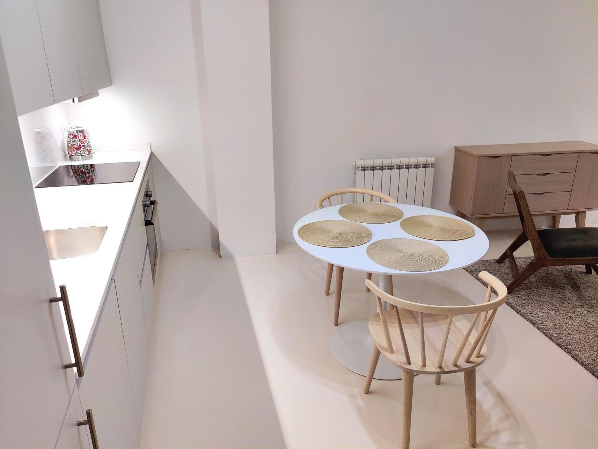 Apartment With Private Courtyard Prag
